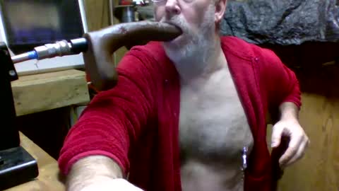 Snapshot of deepthroat227 chatting on 01-13-25, 05:33 Deepthroat My Big Dildos online show from 01-13-25, 05:33