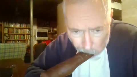 Snapshot of deepthroat227 chatting on 02-13-25, 05:01 Deepthroat My Big Dildos online show from 02-13-25, 05:01