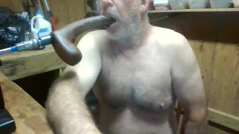 Snapshot of deepthroat227 chatting on 09-30-25, 12:32 Deepthroat My Big Dildos online show from 09-30-25, 12:32