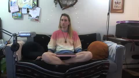 definatelyvegan online show from 03-06-25, 01:05