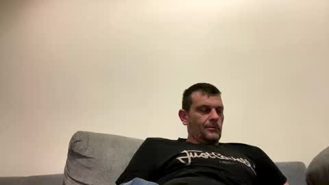 Snapshot of defloy chatting on 12-01-25, 08:03 Defloy online show from 12-01-25, 08:03