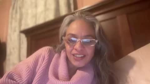 Tori online show from 01-19-26, 05:11