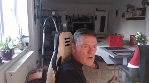 deinprinz2312 online show from 12-25-24, 07:46