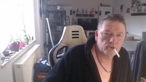 deinprinz2312 online show from 03-04-25, 06:37