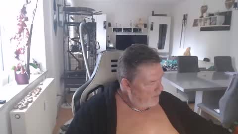 deinprinz2312 online show from 10-23-25, 09:52