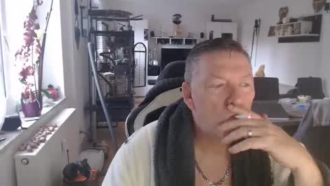 deinprinz2312 online show from 11-17-25, 07:25