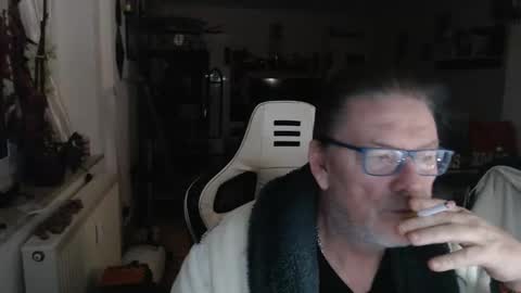 deinprinz2312 online show from 12-22-25, 03:36