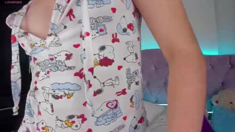 Snapshot of deisy_smith_ chatting on 03-05-25, 12:00 Deisy online show from 03-05-25, 12:00