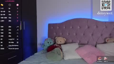 Snapshot of deisy_smith_ chatting on 09-19-25, 12:06 Deisy online show from 09-19-25, 12:06