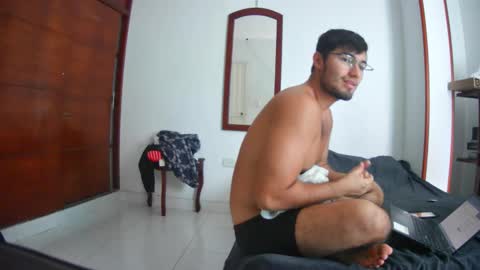 Snapshot of deividellobo chatting on 01-24-25, 04:28 deividellobo online show from 01-24-25, 04:28