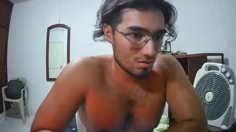 Snapshot of deividellobo chatting on 11-24-25, 10:42 deividellobo online show from 11-24-25, 10:42