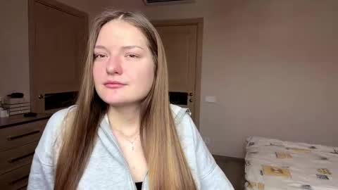 Snapshot of dejameneal chatting on 02-15-26, 09:19 Mila online show from 02-15-26, 09:19