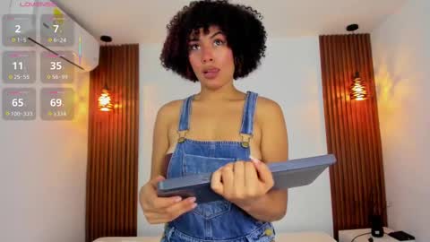 D E L A Y L  A online show from 10-08-25, 12:36