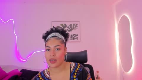 D E L A Y L  A online show from 10-13-25, 09:37