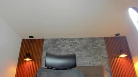 D E L A Y L  A online show from 11-01-25, 03:03