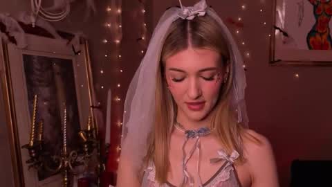 Snapshot of delcieodoherty chatting on 10-30-25, 09:04 Adla online show from 10-30-25, 09:04