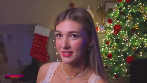 Snapshot of delcieodoherty chatting on 12-15-25, 08:18 Adla online show from 12-15-25, 08:18