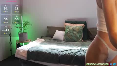 Snapshot of deliciousmonster30 chatting on 11-20-25, 07:30 Kitty online show from 11-20-25, 07:30