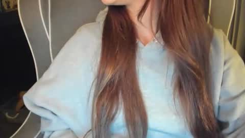 deliciousnoni online show from 10-31-25, 06:47