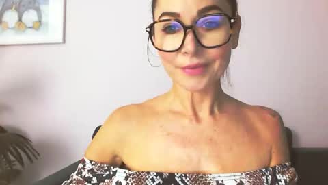 delilah_sweet online show from 11-03-25, 04:19