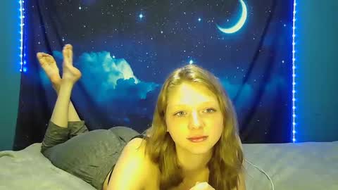 Snapshot of delilalove3412 chatting on 12-20-24, 02:52 DelilaLove3412 online show from 12-20-24, 02:52