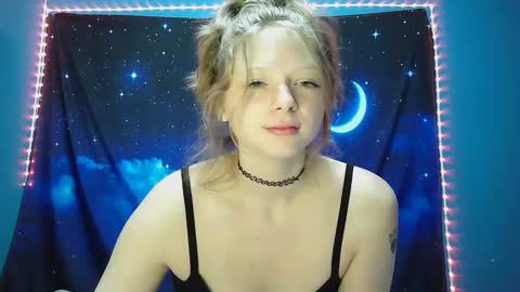 Snapshot of delilalove3412 chatting on 02-19-25, 04:44 DelilaLove3412 online show from 02-19-25, 04:44