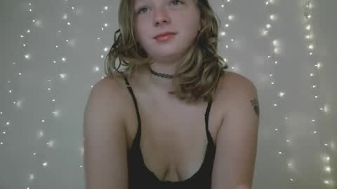 Snapshot of delilalove3412 chatting on 09-23-25, 03:15 DelilaLove3412 online show from 09-23-25, 03:15