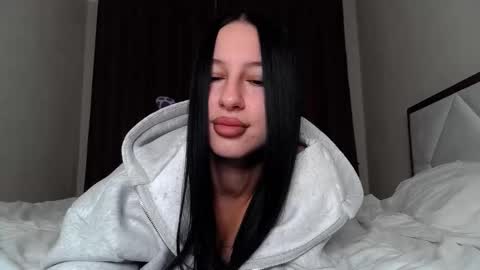 delly_love online show from 10-16-25, 03:07