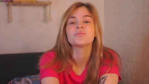 Snapshot of delmyostrem chatting on 10-22-25, 07:08 Emily online show from 10-22-25, 07:08