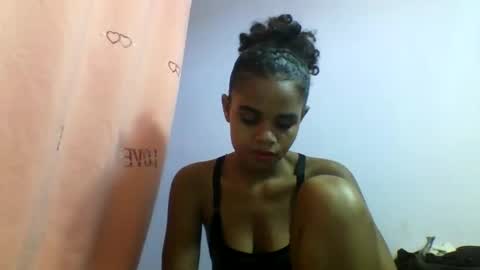 Snapshot of delphineee chatting on 03-27-26, 10:15 delphine online show from 03-27-26, 10:15