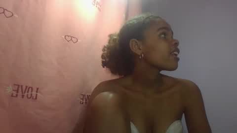 Snapshot of delphineee chatting on 04-09-26, 06:30 delphine online show from 04-09-26, 06:30