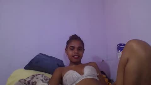 Snapshot of delphineee chatting on 04-13-26, 06:08 delphine online show from 04-13-26, 06:08