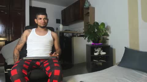 Snapshot of demian26big chatting on 10-22-25, 03:29 demian26big online show from 10-22-25, 03:29