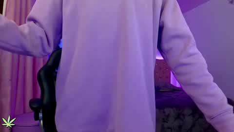 nik online show from 09-27-25, 05:56