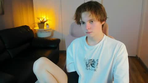 Snapshot of demianenglen chatting on 04-08-26, 03:45 demianenglen online show from 04-08-26, 03:45