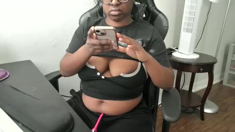 Chocolatekink online show from 11-23-25, 03:12