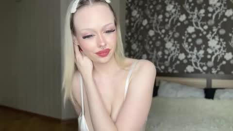 Snapshot of demilodge chatting on 12-02-25, 11:59 Demi online show from 12-02-25, 11:59