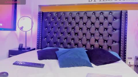 Snapshot of demon_foxx chatting on 04-16-26, 12:17 online show from 04-16-26, 12:17