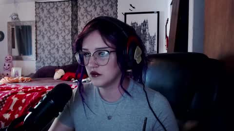 Snapshot of demongf chatting on 10-14-25, 09:04 Demoness Mina online show from 10-14-25, 09:04