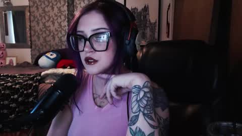 Snapshot of demongf chatting on 10-18-25, 08:31 Demoness Mina online show from 10-18-25, 08:31