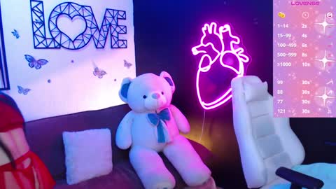 Snapshot of demyanderson_ chatting on 12-18-24, 09:18 Demy online show from 12-18-24, 09:18