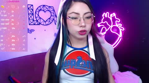 Snapshot of demyanderson_ chatting on 01-07-25, 09:35 Demy online show from 01-07-25, 09:35