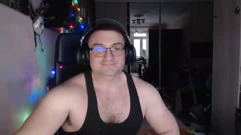 Snapshot of den_lover1 chatting on 12-28-24, 12:13 Den online show from 12-28-24, 12:13