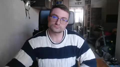 Snapshot of den_lover1 chatting on 02-27-25, 09:11 Den online show from 02-27-25, 09:11