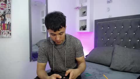 Snapshot of denizer_healer chatting on 11-08-25, 01:22 DENIZER online show from 11-08-25, 01:22