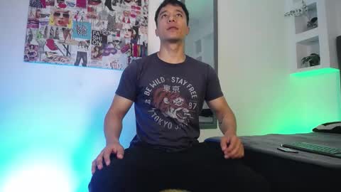 Snapshot of denizer_healer chatting on 11-11-25, 12:49 DENIZER online show from 11-11-25, 12:49