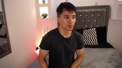 Snapshot of denizer_healer chatting on 11-17-25, 12:55 DENIZER online show from 11-17-25, 12:55