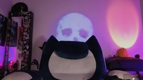 Oliver online show from 12-23-25, 03:04