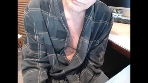 Snapshot of denn_jett chatting on 01-26-25, 11:39 Den Jet online show from 01-26-25, 11:39