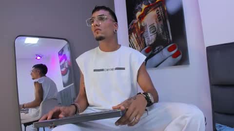 Dennis Kinsey online show from 02-18-26, 08:05